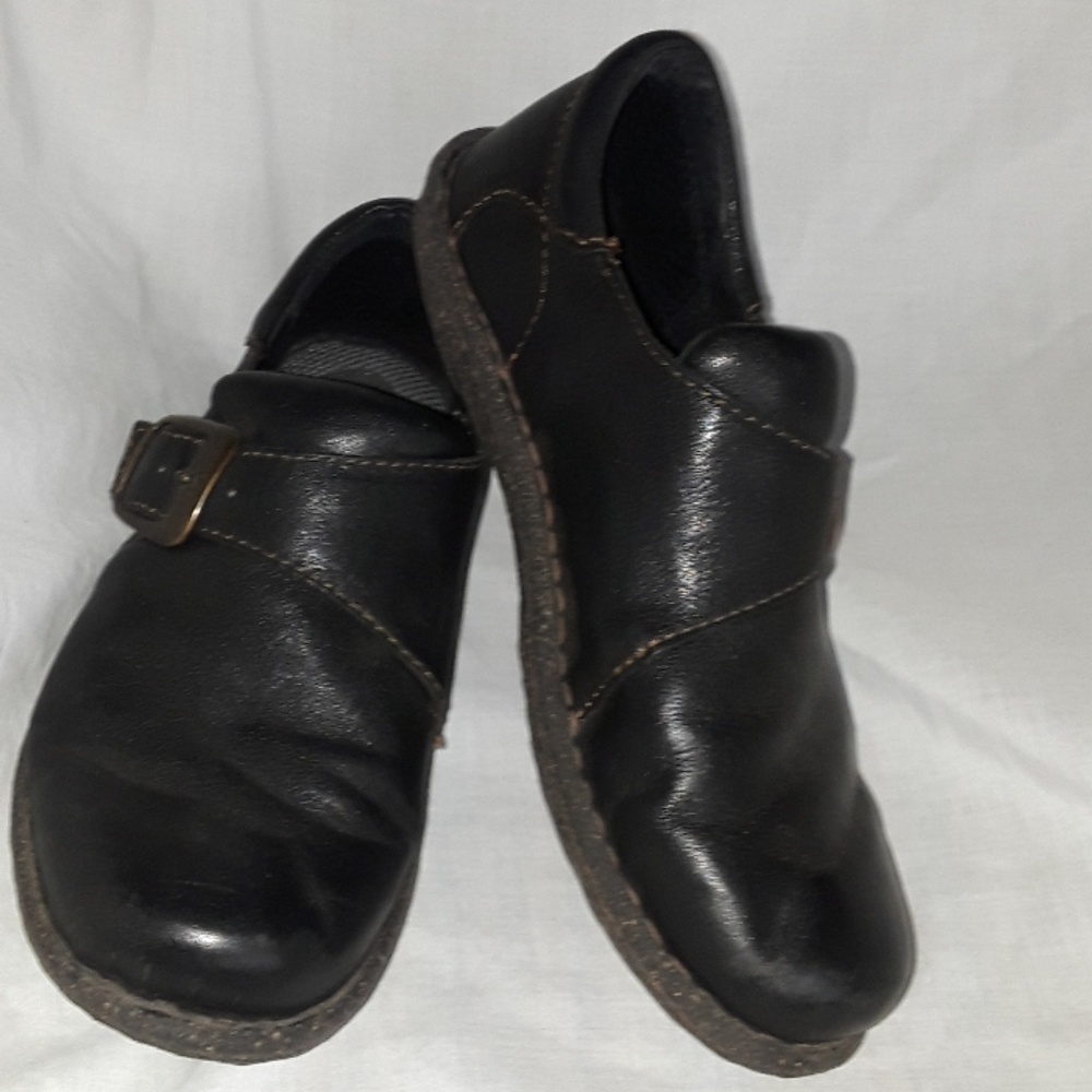 BORN Juanita in black women's 8.5 slip ons shoes